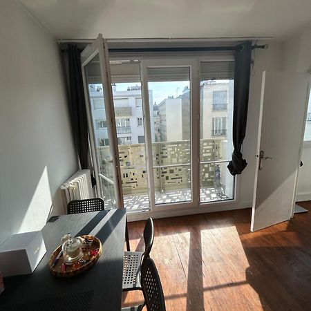 Appartement Meuble Tres Bien Situe Булонь-Бийанкур Экстерьер фото