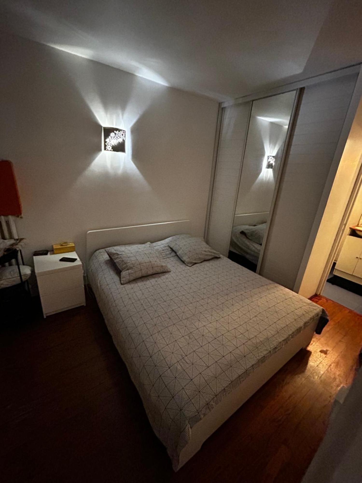 Appartement Meuble Tres Bien Situe Булонь-Бийанкур Экстерьер фото